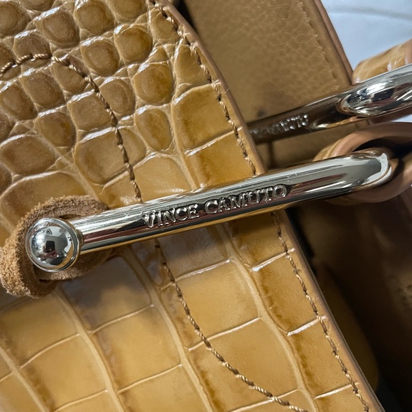 🍁🍁Vince Camuto “Creamy Carmel” Leather Bag - Picture 8 of 10